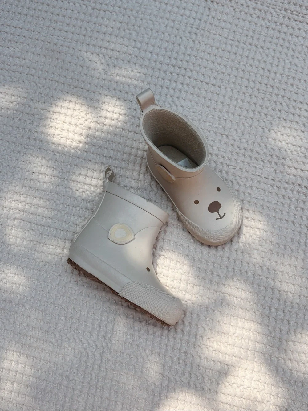 H&M 4-5c Beige Bear Rain Boots